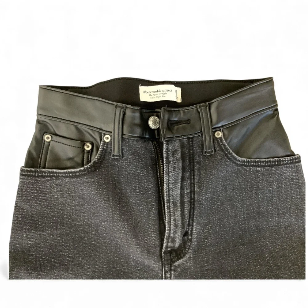Abercrombie & Fitch Black Mixed Fabric The Ankle Straight Pants Size 25/0 Short